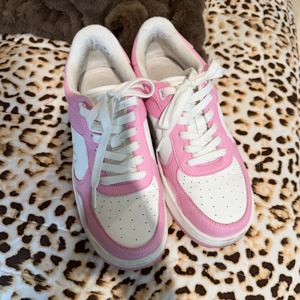 ALO Yoga Pink and White Women's Sneakers